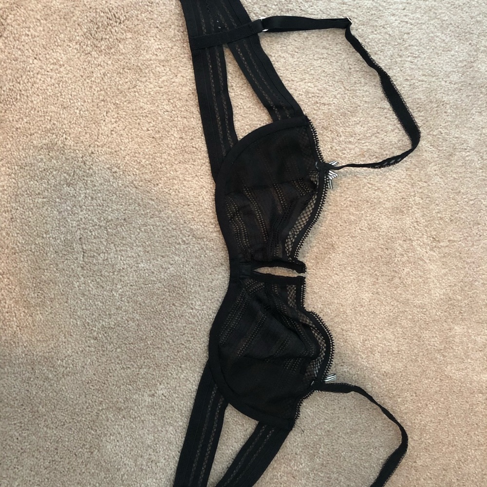 Black lace bra